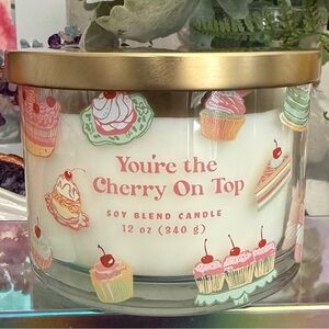 🆕🧁 FESTIVE VOICE “YOU’RE THE CHERRY ON TOP” LIMITED EDITION 3-WICK CANDLE. NEW